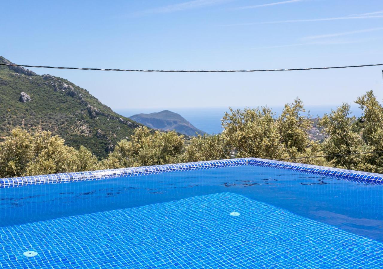 Villa 1 Sleeps 2 Honeymoon Isolated Infinity-Villa Orkide Uzumlu  Екстериор снимка